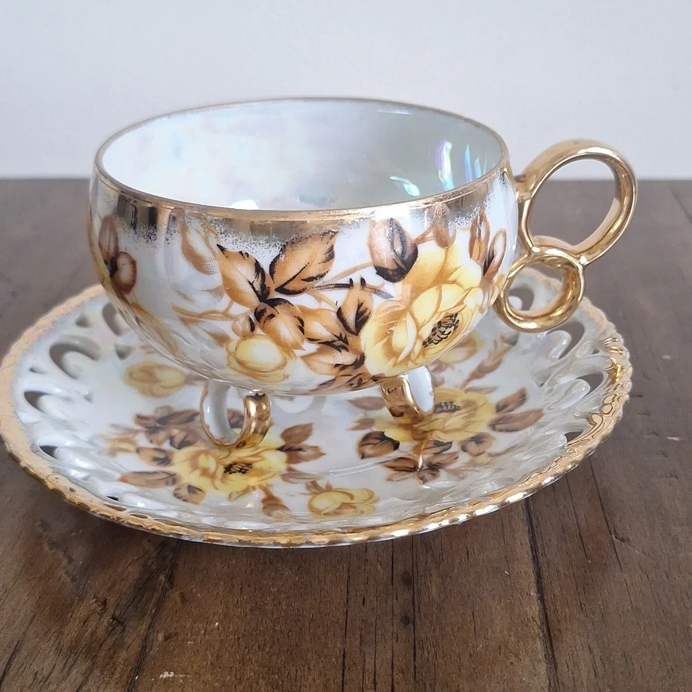 Vintage Porcelain Royal Sealy China Japan Teacup And Saucer Yellow Roses - Picture 2 of 10